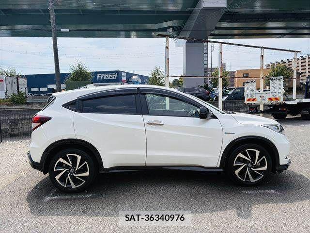 Honda VEZEL 2016-06 8317855-15