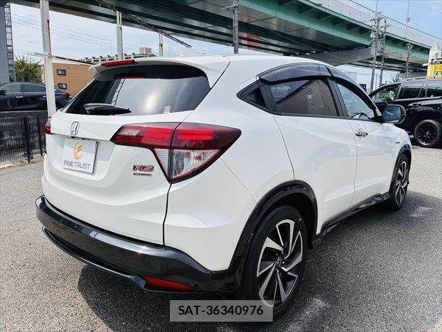 Honda VEZEL 2016-06 8317855-16
