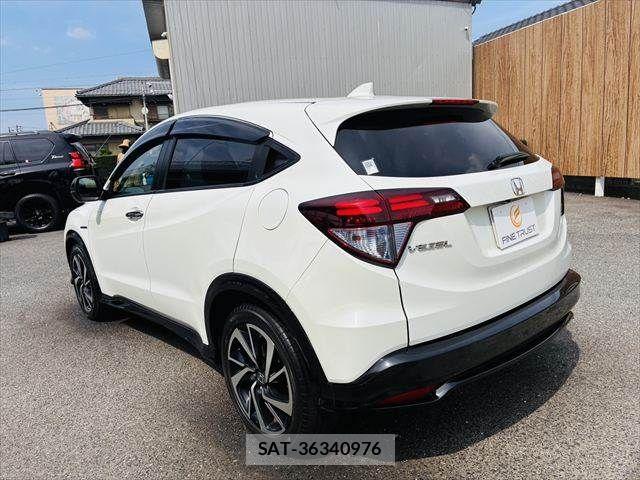 Honda VEZEL 2016-06 8317855-18