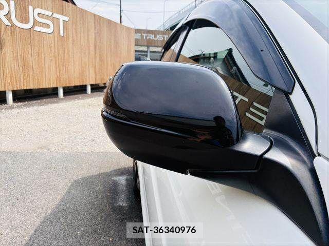 Honda VEZEL 2016-06 8317855-25