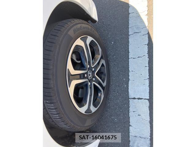 Honda VEZEL 2016-06 8317864-11