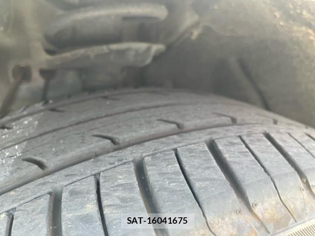 Honda VEZEL 2016-06 8317864-12