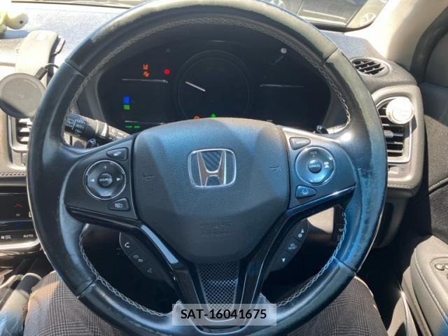 Honda VEZEL 2016-06 8317864-15