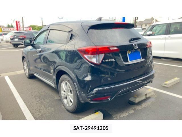 Honda VEZEL 2014-03 8317863-11
