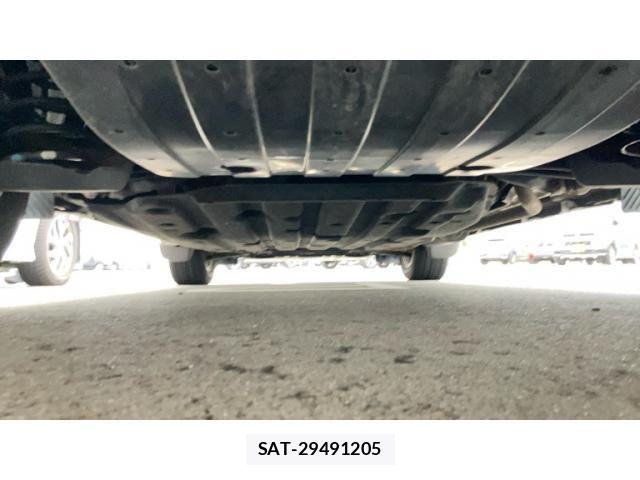 Honda VEZEL 2014-03 8317863-12