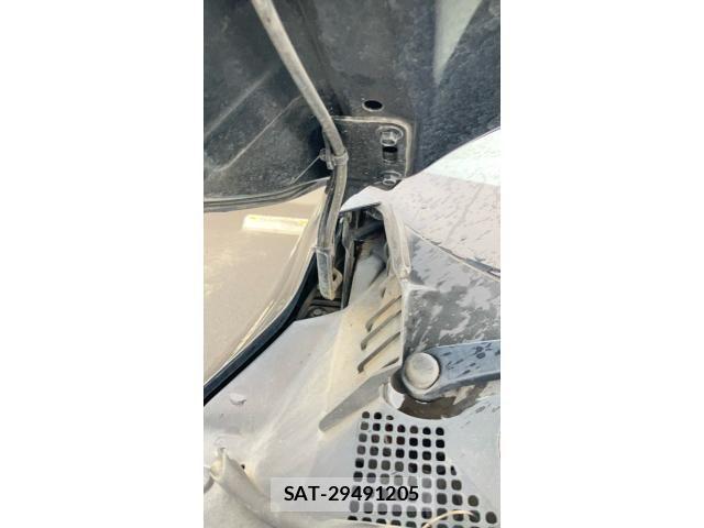Honda VEZEL 2014-03 8317863-14