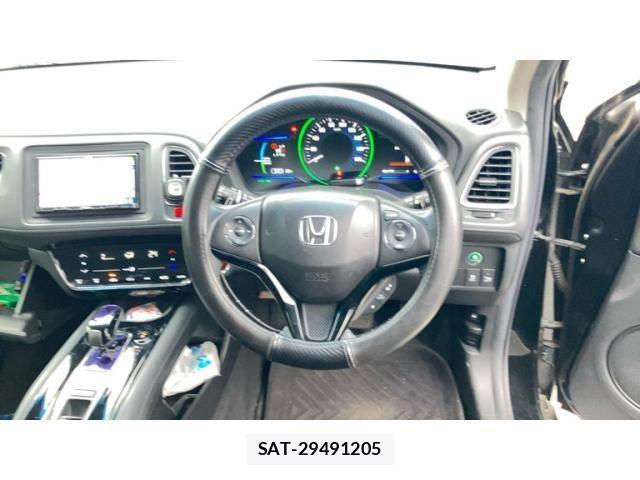 Honda VEZEL 2014-03 8317863-16