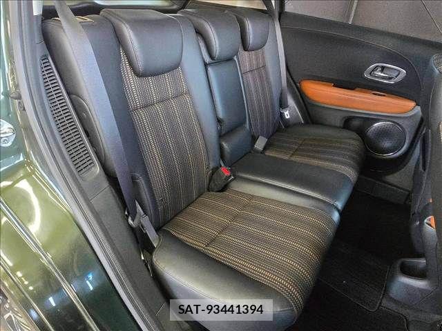 Honda VEZEL 2015-08 8338368-11