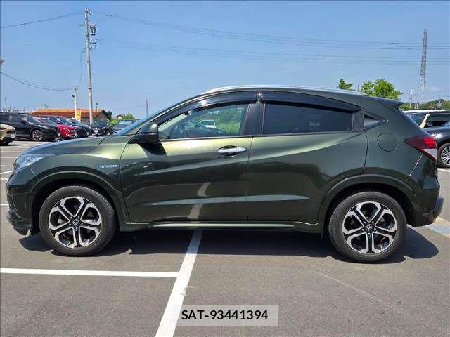 Honda VEZEL 2015-08 8338368-16