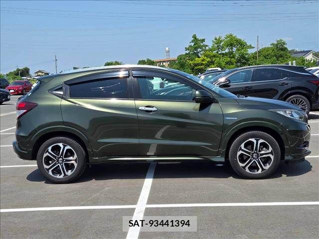 Honda VEZEL 2015-08 8338368-17