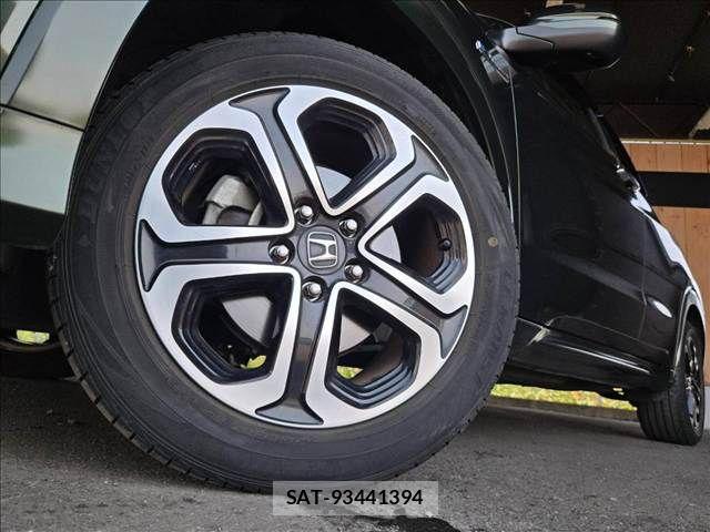 Honda VEZEL 2015-08 8338368-18