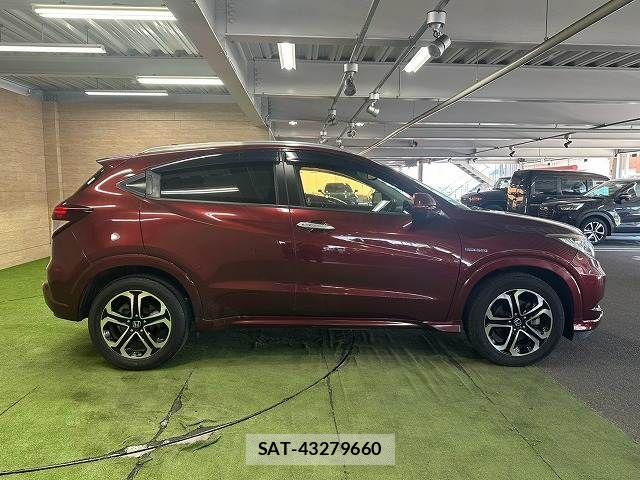 Honda VEZEL 2014-12 8338367-17