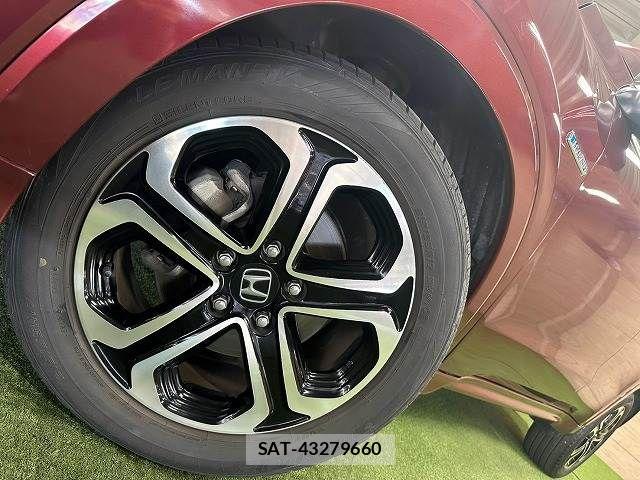 Honda VEZEL 2014-12 8338367-18
