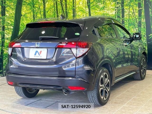 Honda VEZEL 2016-08 8334932-16