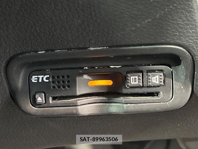 Honda VEZEL 2016-11 8338370-6