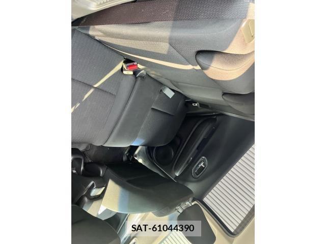 Honda VEZEL 2014-06 8338375-13
