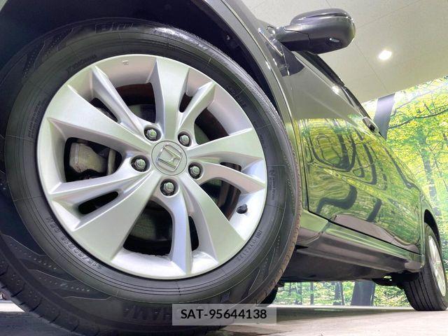 Honda VEZEL 2015-08 8355848-12