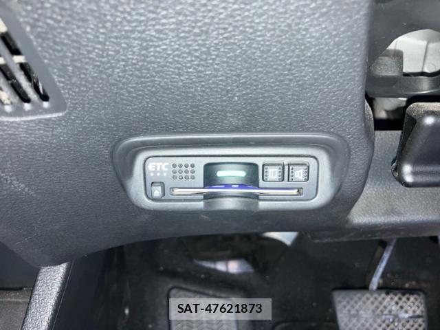 Honda VEZEL 2018-05 8355846-17