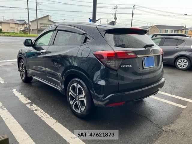 Honda VEZEL 2018-05 8355846-2