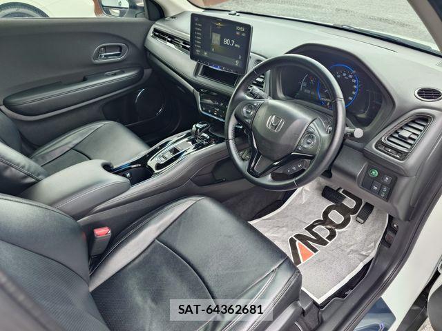 Honda VEZEL 2018-03 8369587-10