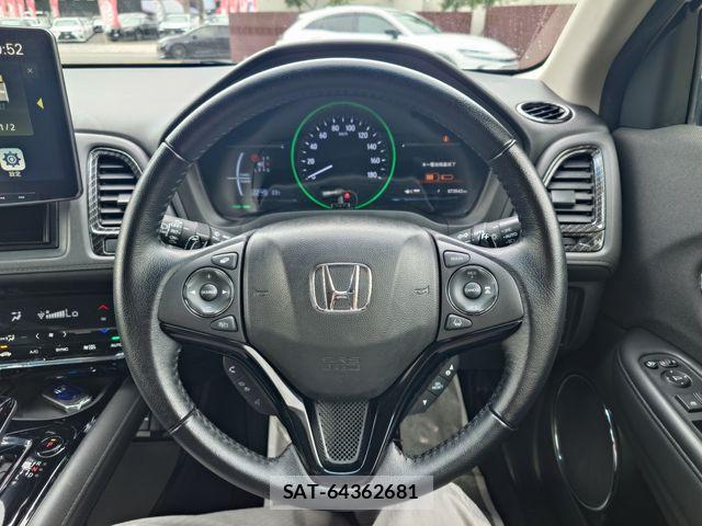 Honda VEZEL 2018-03 8369587-12
