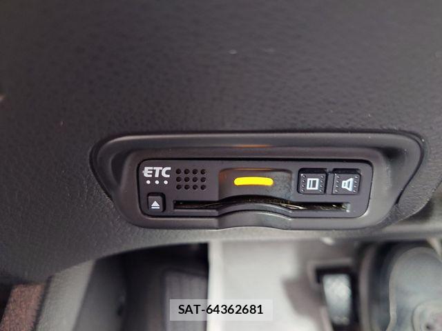 Honda VEZEL 2018-03 8369587-19