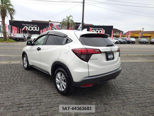Honda VEZEL 2018-03 8369587-2