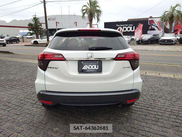 Honda VEZEL 2018-03 8369587-6