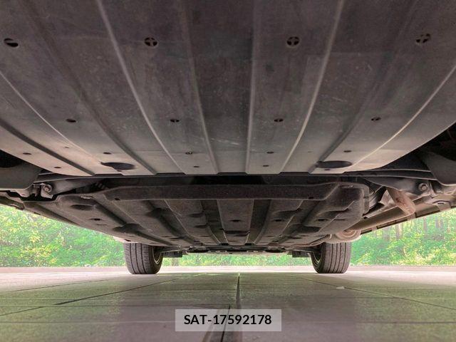 Honda VEZEL 2015-12 8369594-18