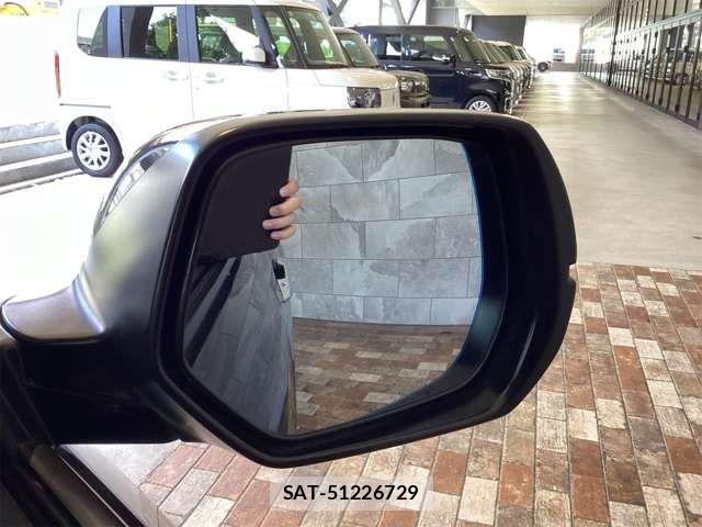 Honda VEZEL 2018-02 8369584-15