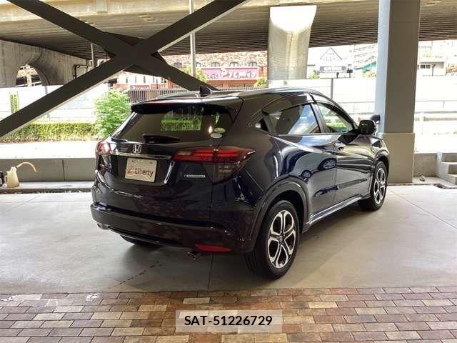 Honda VEZEL 2018-02 8369584-17