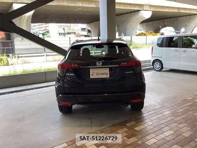Honda VEZEL 2018-02 8369584-18