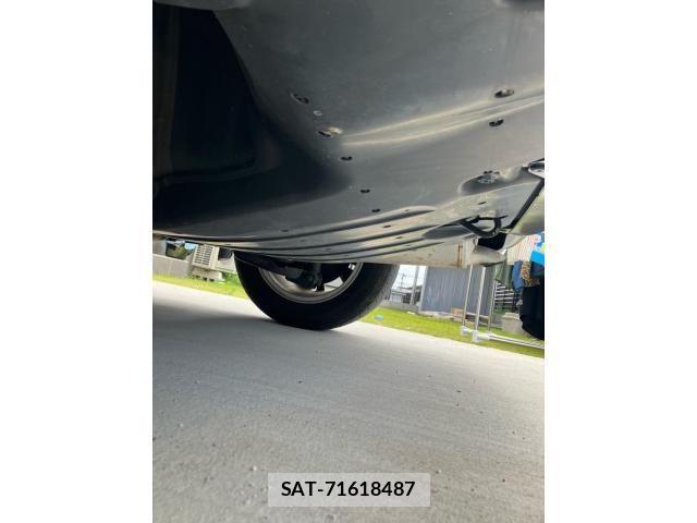 Honda VEZEL 2014-03 8369593-11