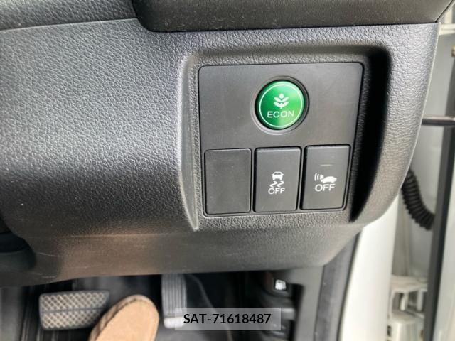 Honda VEZEL 2014-03 8369593-13