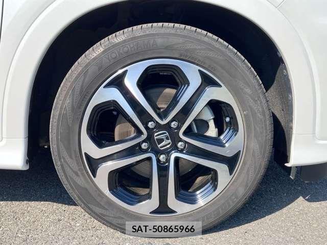 Honda VEZEL 2019-05 8369582-17