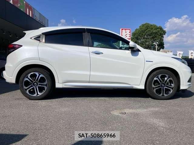 Honda VEZEL 2019-05 8369582-7