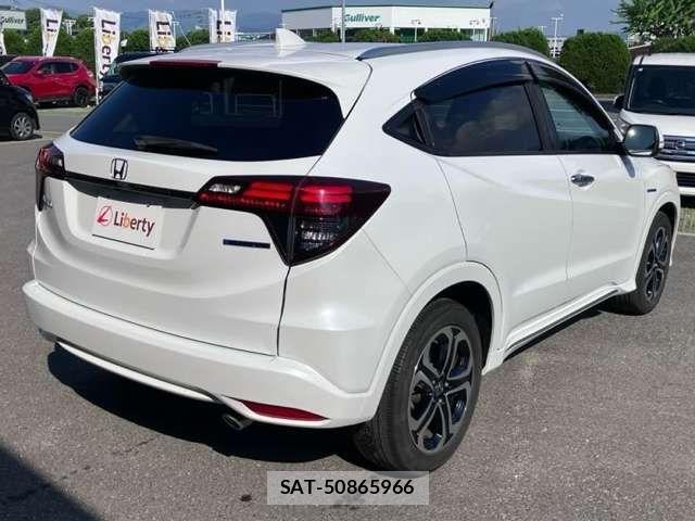 Honda VEZEL 2019-05 8369582-8