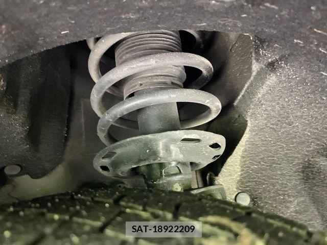 Honda VEZEL 2017-11 8369588-19
