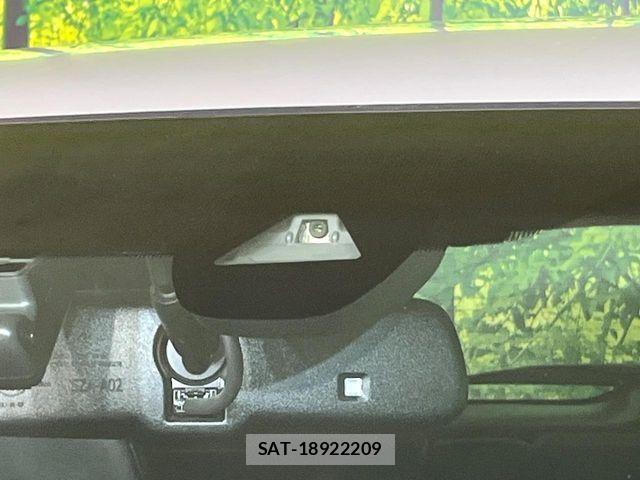 Honda VEZEL 2017-11 8369588-4