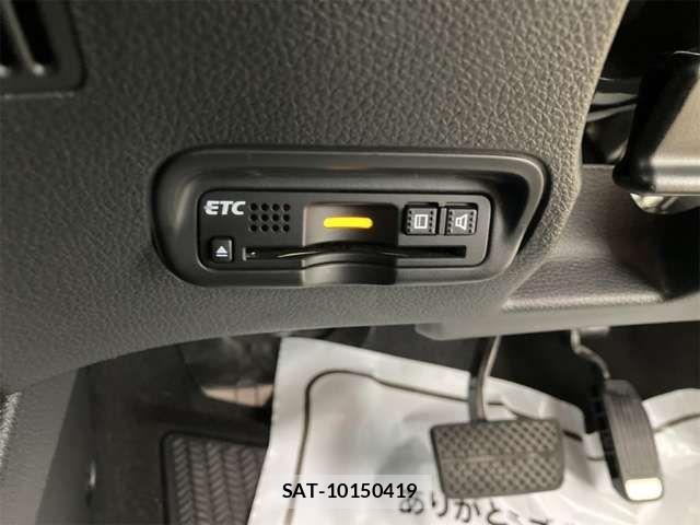 Honda VEZEL 2018-03 8369590-11