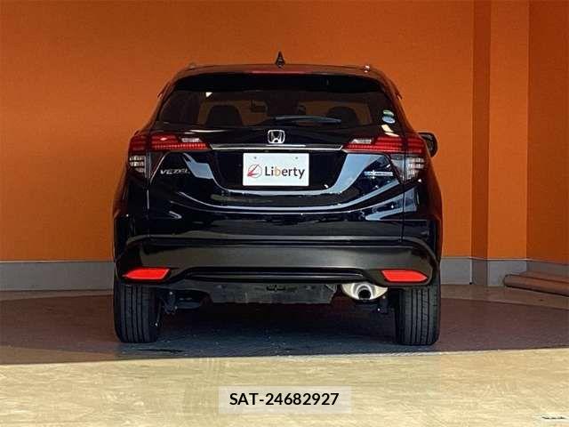 Honda VEZEL 2018-11 8369585-16