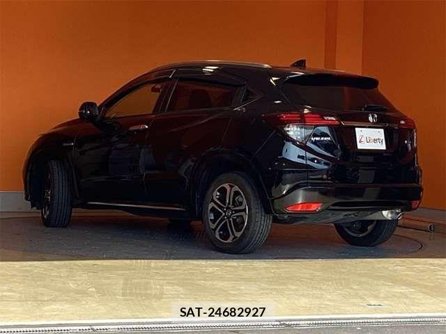 Honda VEZEL 2018-11 8369585-17