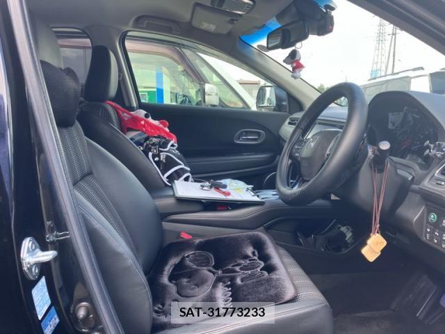 Honda VEZEL 2018-01 8369589-11