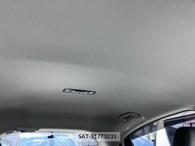 Honda VEZEL 2018-01 8369589-19