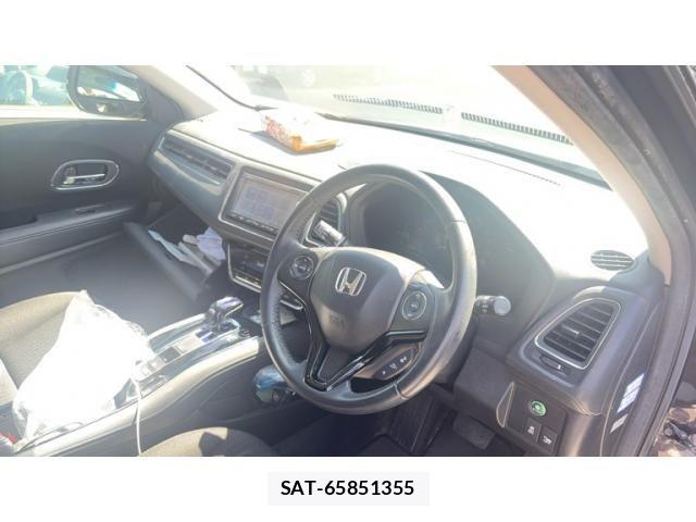 Honda VEZEL 2014-07 8372329-10