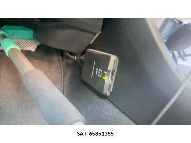 Honda VEZEL 2014-07 8372329-25