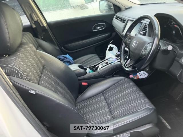 Honda VEZEL 2015-12 8372330-19