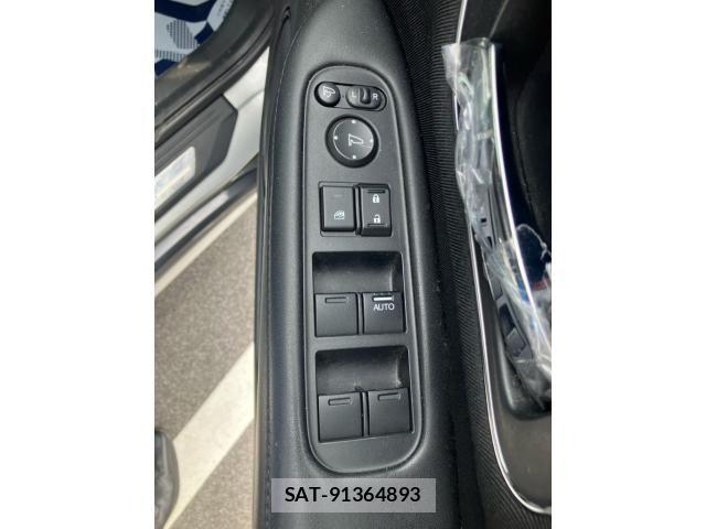 Honda VEZEL 2014-03 8415685-9