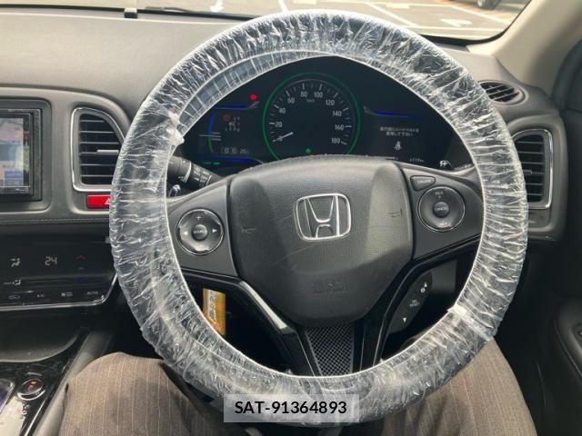 Honda VEZEL 2014-03 8415685-12