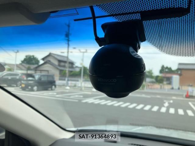 Honda VEZEL 2014-03 8415685-20